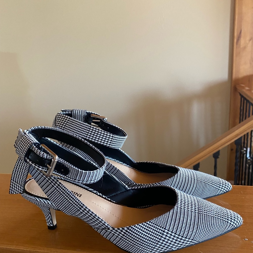 Gianni Bini heels NWOT